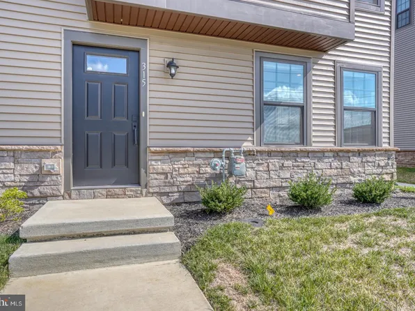 315 E Cochran St, Middletown, DE 19709