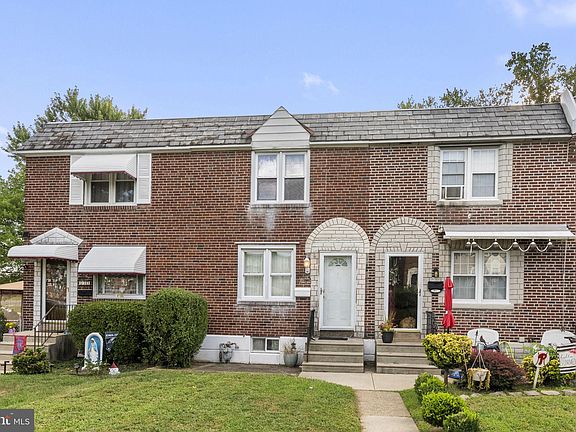 3rd image of 837 W Crescent Dr