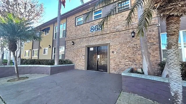863 Center St #A8 — Photo 10