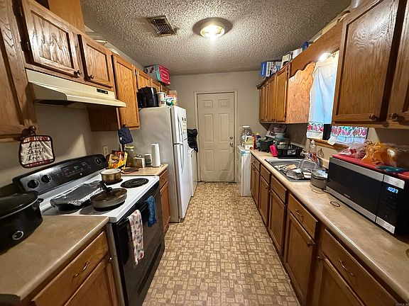 3rd image of 402 N Ferguson St