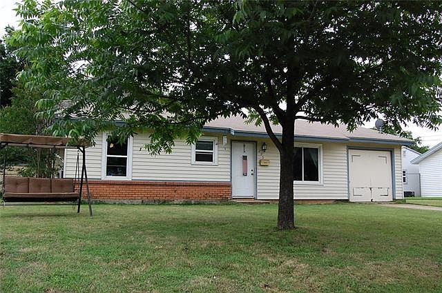 1st image of 205 Kay Ln