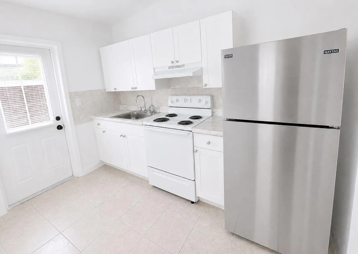 1 bed, 1.0 bath, 550 sqft, $1,590 — Photo 2