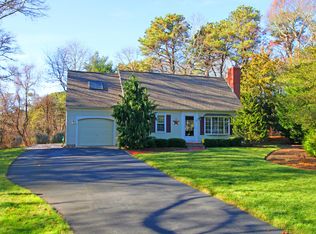 130 Cranberry Ln, Barnstable, MA 02630