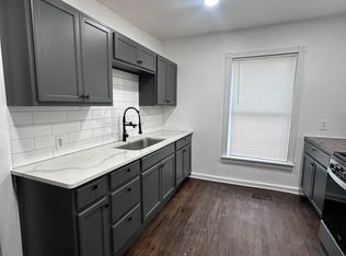 3304 Davenport St, Omaha, NE 68131