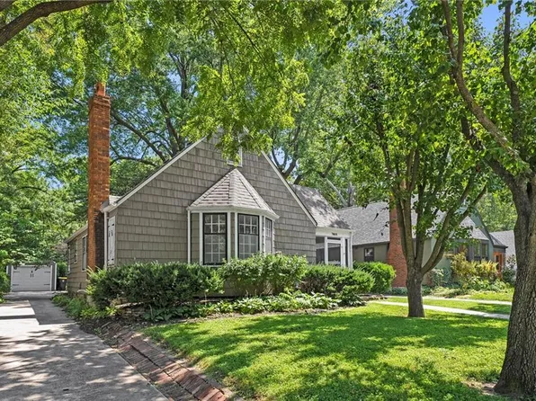 7605 Madison St, Kansas City, MO 64114