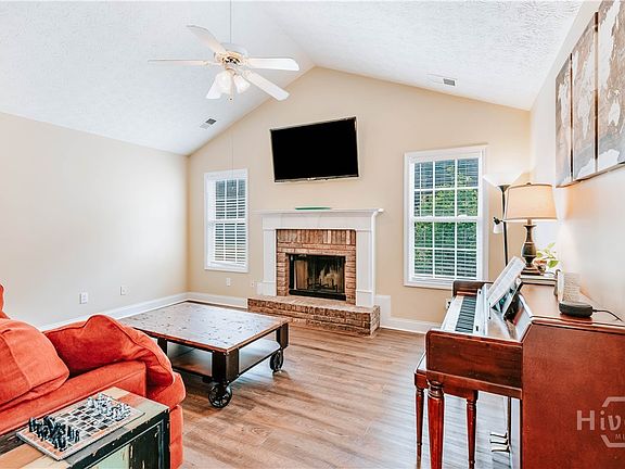3rd image of 1050 Rebekah Drive