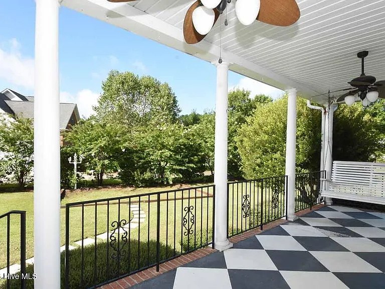 1129 Scarlet Oak Dr — Photo 35
