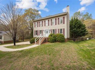 6021 Stone Bluff Dr, Clemmons, NC 27012