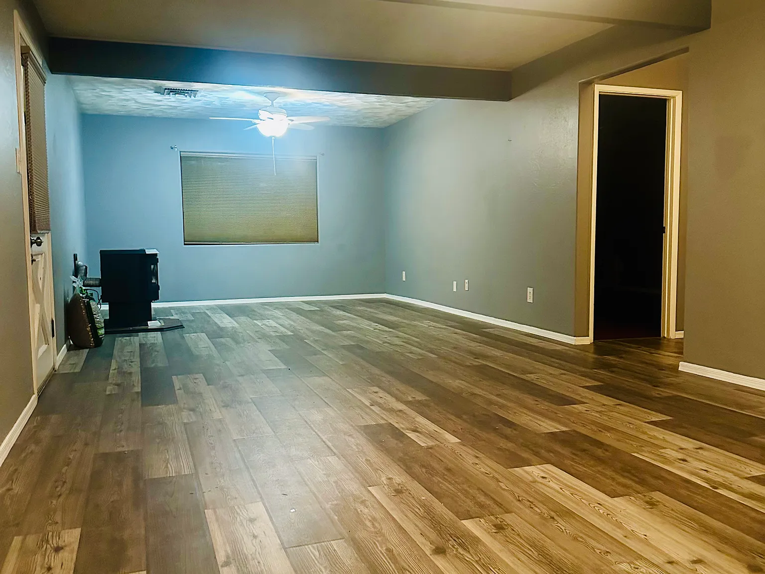 3 bed, 1872 sqft, $3,000 — Photo 3