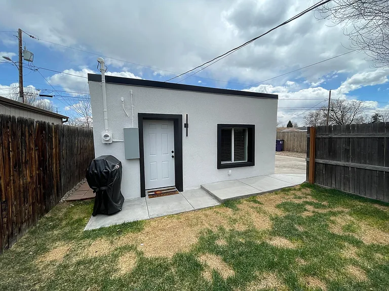 1066 Irving St — Photo 3