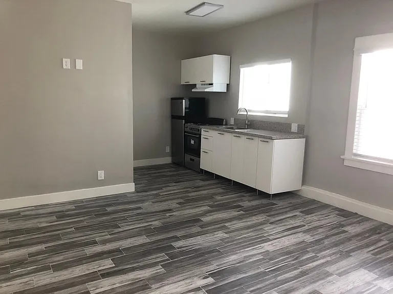 635 Elm Ave #19 — Photo 8
