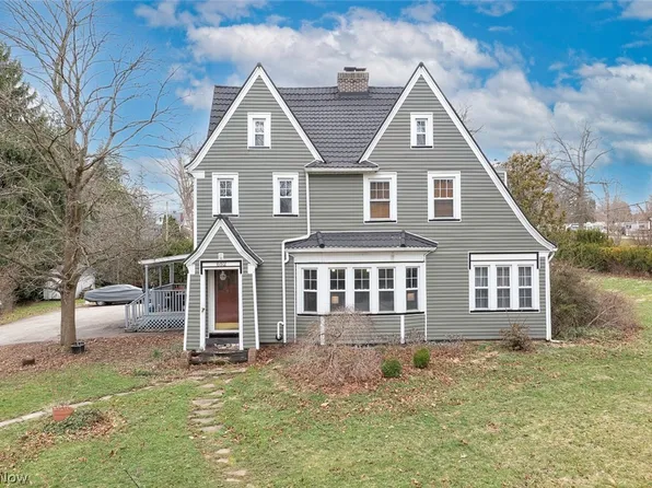 652 Parkway Blvd, Norton, OH 44203