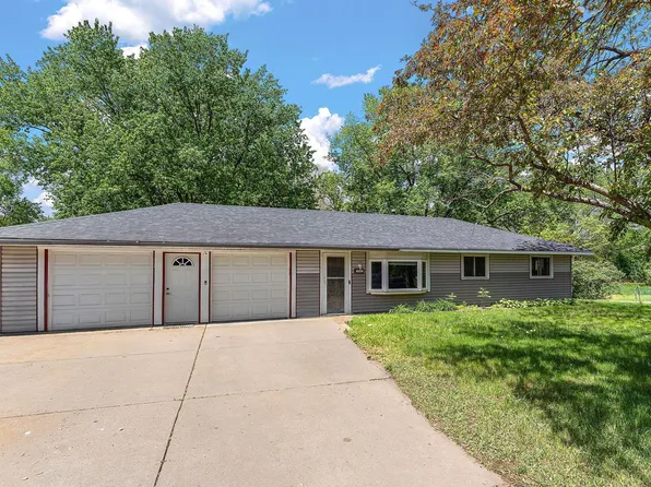 10250 Redwood St NW, Coon Rapids, MN 55433