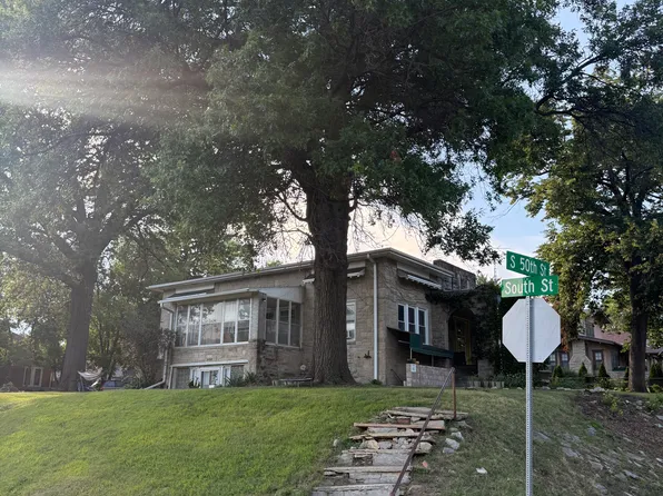2035 S 50th St #D, Lincoln, NE 68506