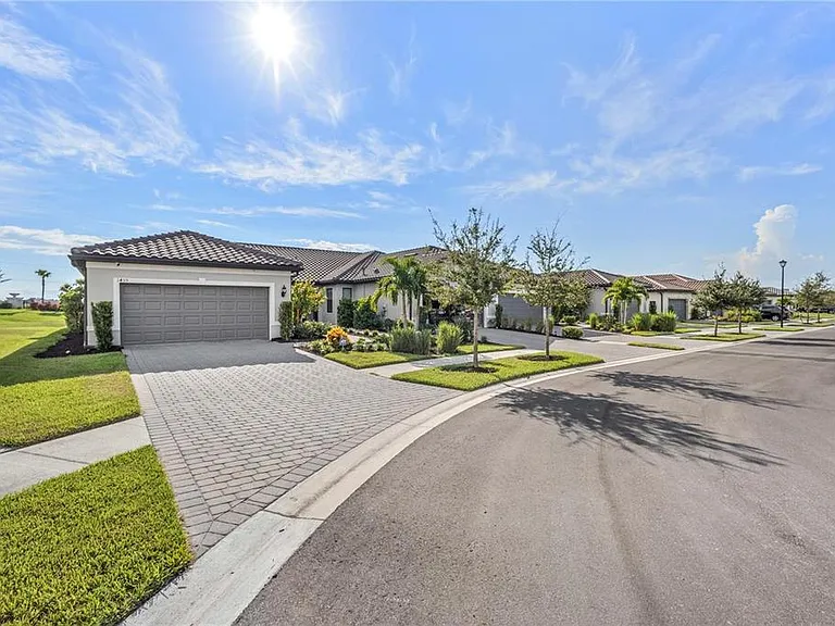 14550 Mossy Pine Ct — Photo 1