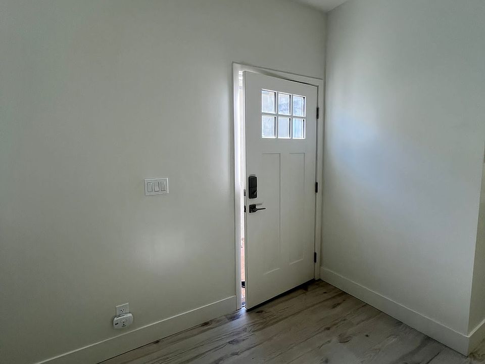 1st image of 4913 67th St
