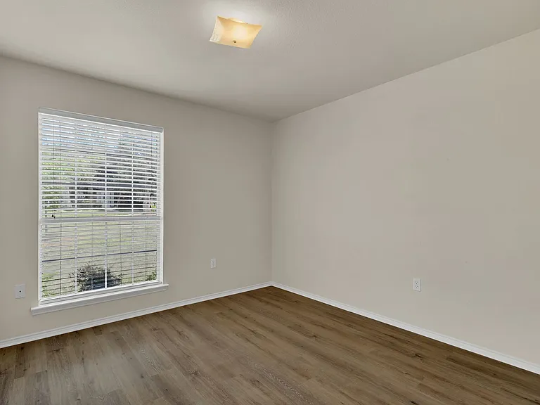 2140 Teal Ct — Photo 24