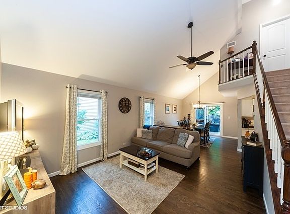 2nd image of 544 Newberry Dr