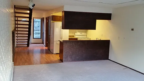 2763 John St Photo 1