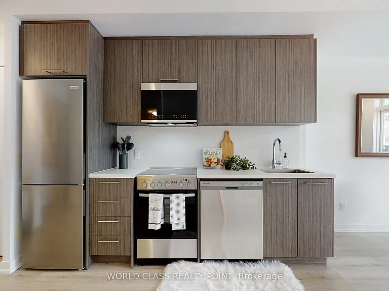 260 Finch Ave E #Townhouse 3 — Photo 8