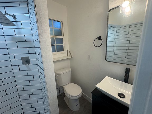 2nd image of 2231 N Palm Canyon Dr #5