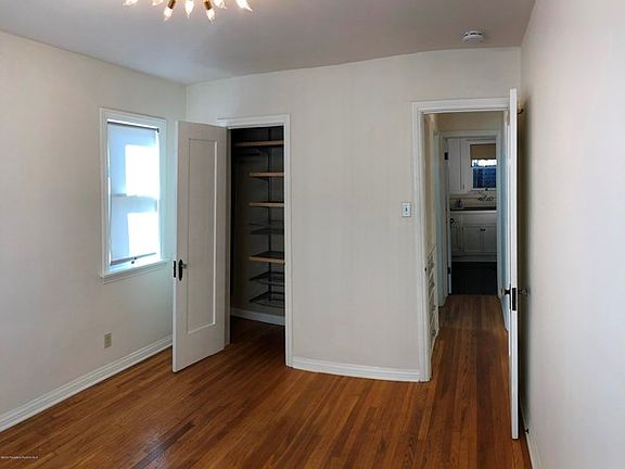 4th image of 4327 Marmion Way