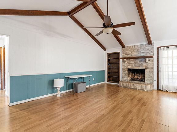 3rd image of 503 Kershaw Rd