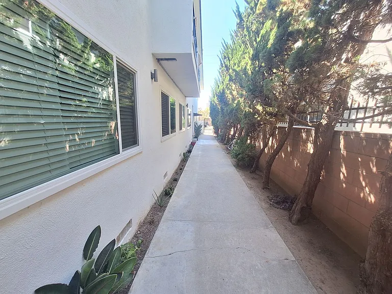 12625 Pacific Ave #3 — Photo 14