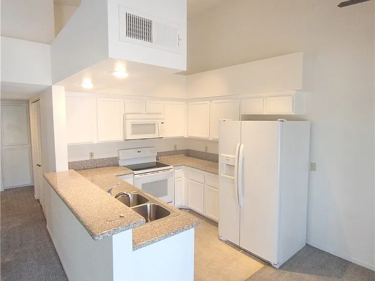 1575 W Warm Springs Rd #123 — Photo 4