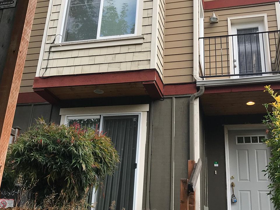 1st image of 12028A 33rd Ave NE