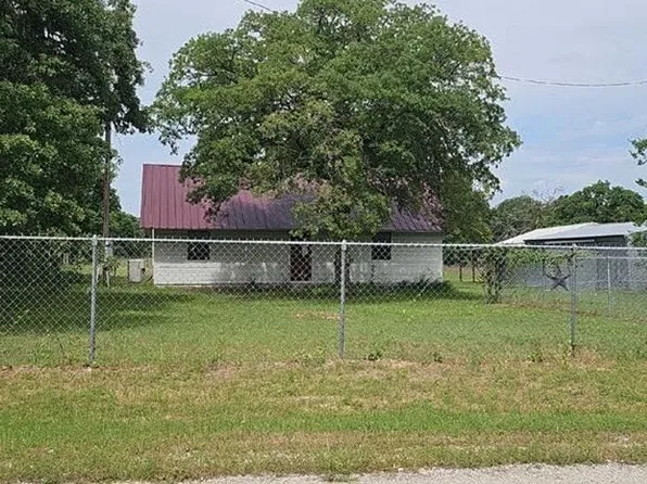 517 Sandy Oaks Rd, Springtown, TX 76082
