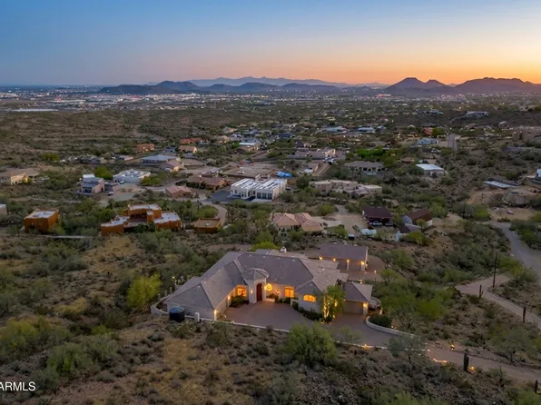 619 E BRILES Road, Phoenix, AZ 85085