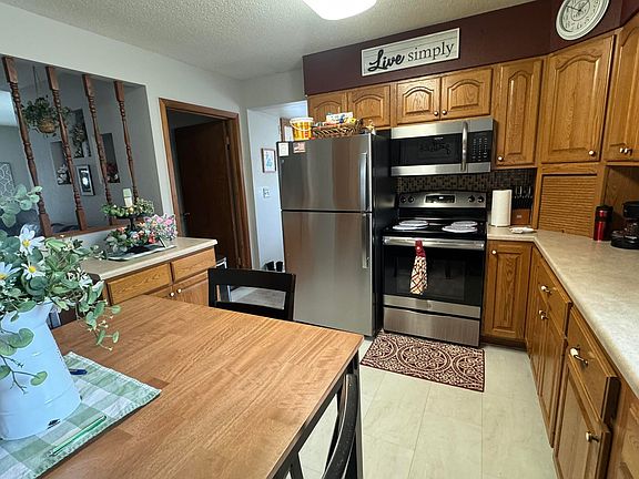 4th image of 809 S 15th St