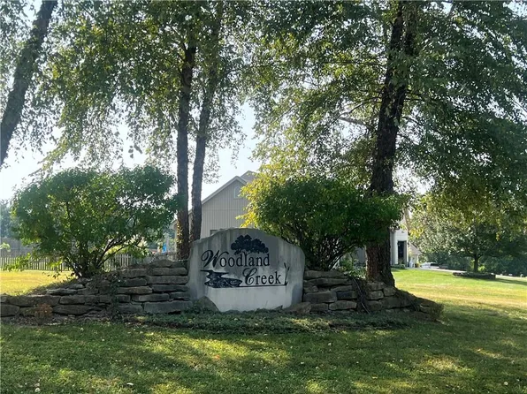 1 Creekview Bnd, Lexington, MO 64067