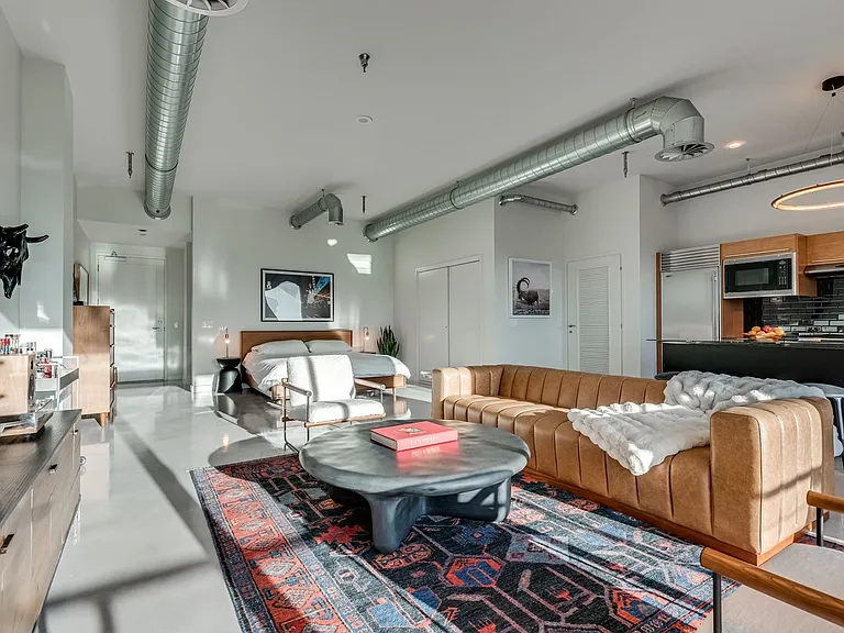 200 Hoover Ave #1502 — Photo 5