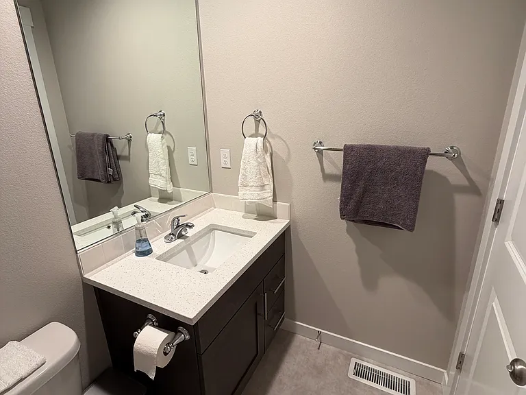 18508 NE 45th Ave — Photo 6