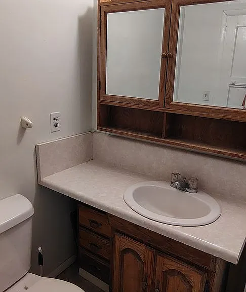 646 South Coleman Street — Photo 9