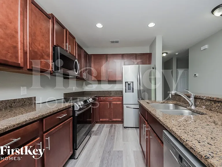 347 Ironwood Dr — Photo 7