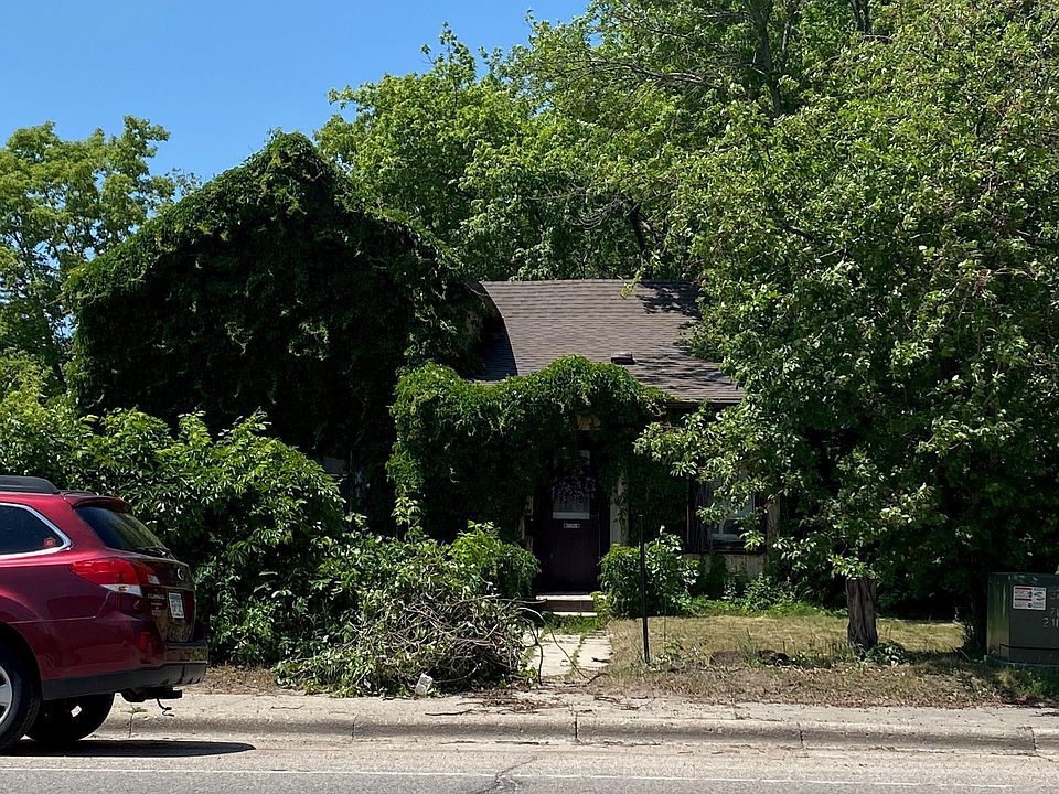 1st image of 718 Nokomis St