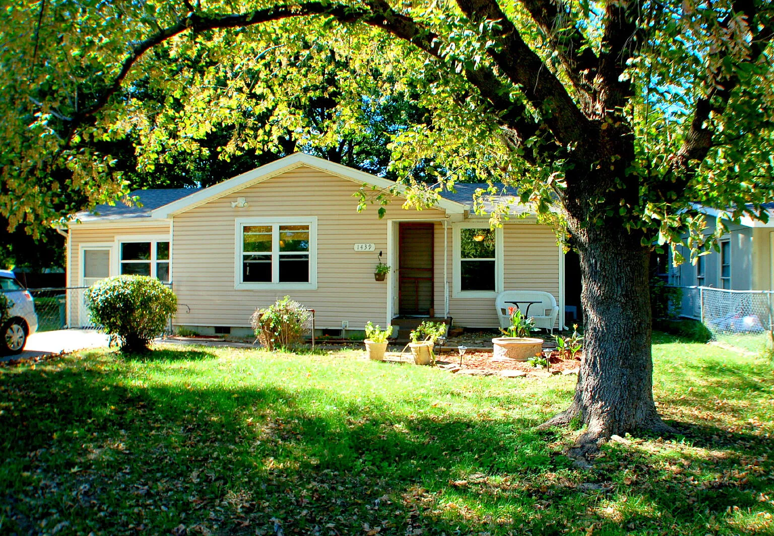 2 bed, 1.0 bath, 1024 sqft, $1,450 — Photo 1