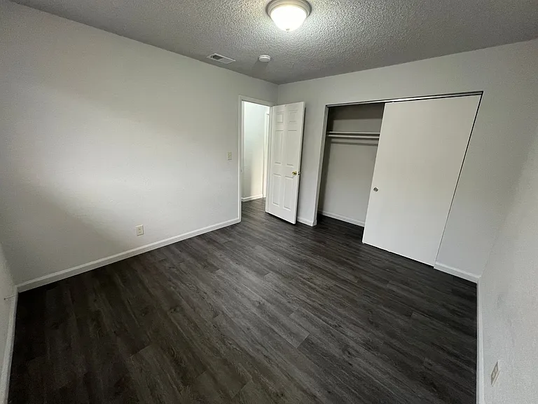 9203 S Dalewood St — Photo 5