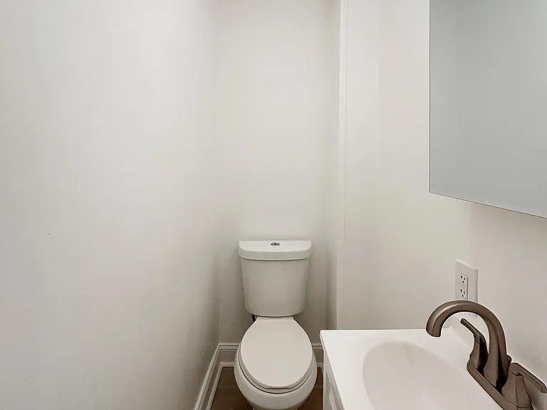 3047 Coral St — Photo 4