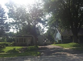 744 Elizabeth St, West Chicago, IL 60185