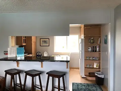Looking toward kitchen from living room