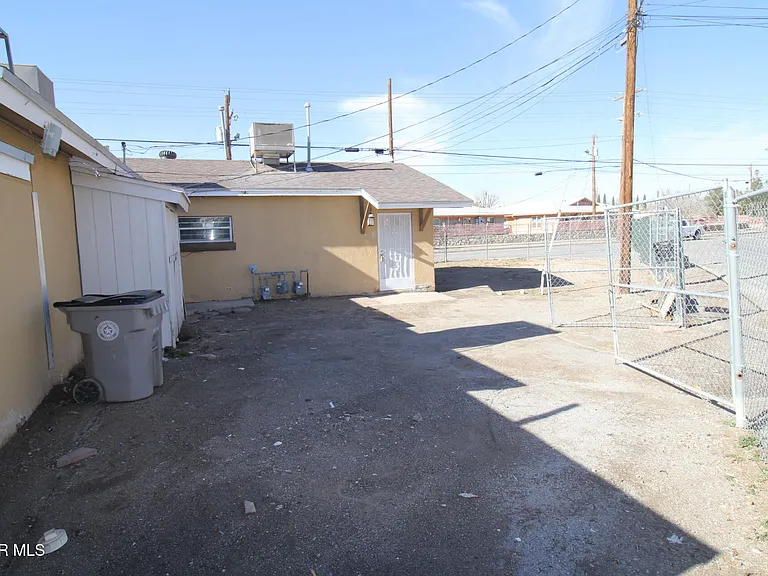 8903 Old County Road A #EL — Photo 32