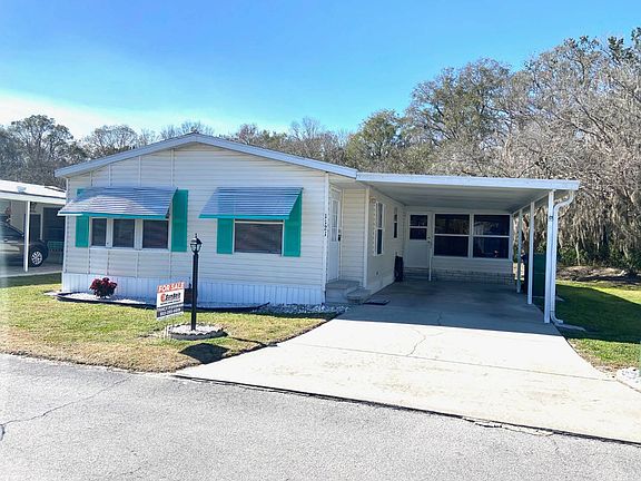 2nd image of 1121 Wisteria Dr