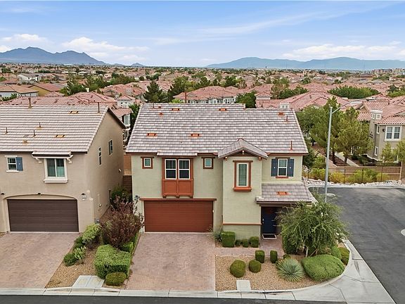 3rd image of 9518 Ridgeglen Ct