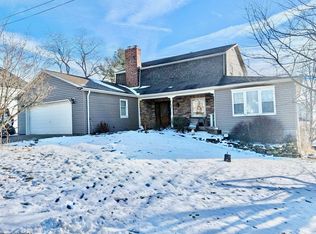 1822 Vernon Dr, Fairmont, WV 26554