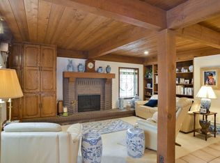 2157 Oak Crest Dr, Riverside, CA 92506