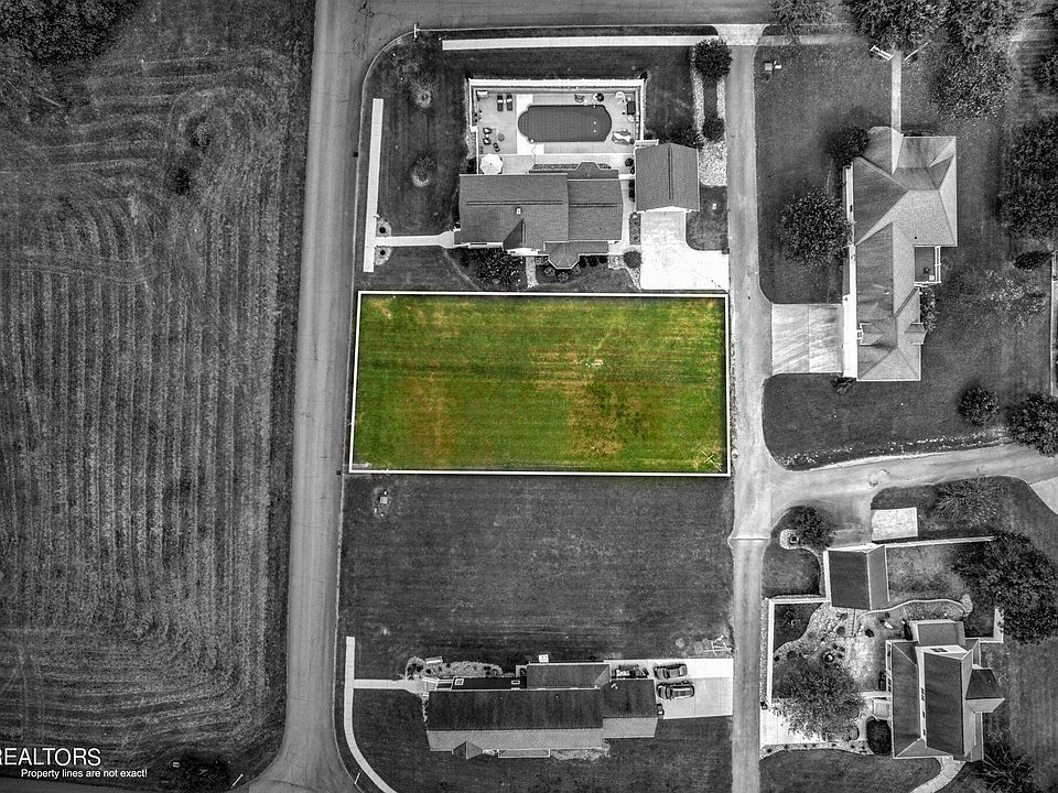 2nd image of 7 Arcadian Springs Dr